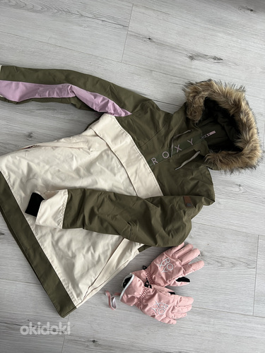 Сноубордическая куртка и перчатки Roxy (фото #1)
