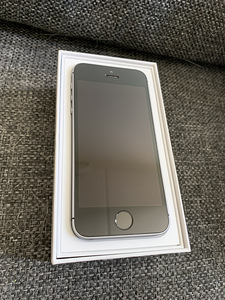 iPhone SE space grey 32gb (vähekasutatud) (1 foto / 3)
