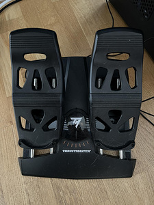 Logitech Saitek Yoke System + Thrustmaster Rudder Pedals (3 foto / 3)