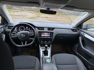 Skoda Octavia (5 фото из 10)