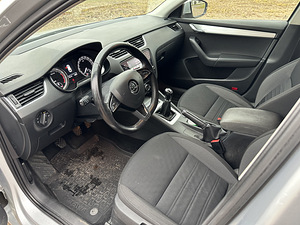 Skoda Octavia (10 фото из 10)