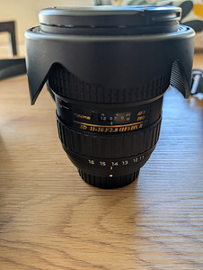 Nikon D7100 komplekt – 3 objektiivi + statiiv + lisad (2 foto / 4)