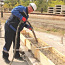 Betoonplokkide täitmiseks on vaja betoonitöötajaid (foto #1)