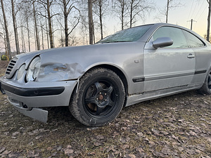 Mercedes-benz clk200 kompressor (3 foto / 10)