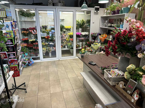 ПРОДАЕТСЯ производственный цветочный магазин в ТЦ (фото #7)