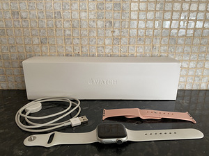 Apple Watch Series 4, 40 мм