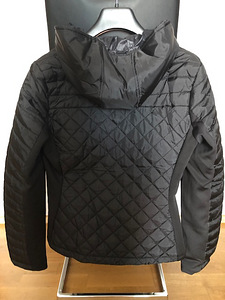 Новая куртка Guess (2 фото из 3)