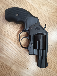 Revolver BRUNI NEW POLICE 380 CAL 9 mm P.A.K (1 foto / 4)