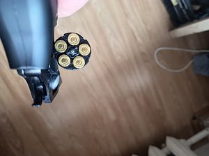 Revolver BRUNI NEW POLICE 380 CAL 9 mm P.A.K (2 foto / 4)