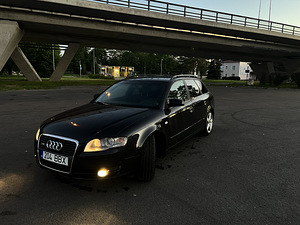 Audi A4 Avant 2005 S line (2 foto / 12)