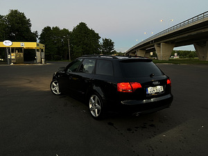 Audi A4 Avant 2005 S line (5 foto / 12)