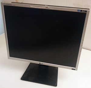 19" Монитор LG Flatron L1952HQ, 1280x1024, 75 Гц (1 фото из 2)
