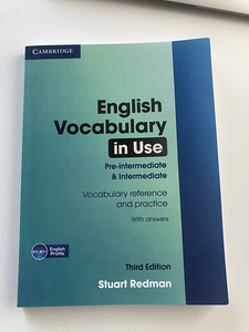English Vocabulary in Use (1 foto / 2)
