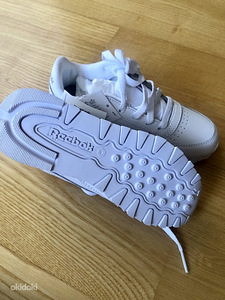 Tossud Reebok Uued s31 (19.5cm) (2 foto / 2)