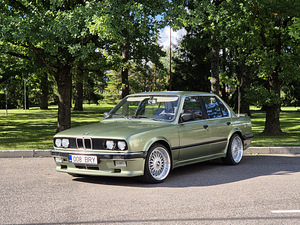 BMW E30 318i 125кВт (1 фото из 11)