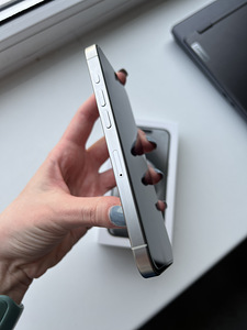 iPhone 15 Pro 256gb (5 foto / 9)