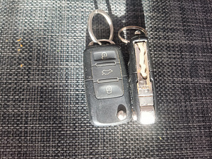 Ключь (брелок) VOLKSWAGEN (2 фото из 3)