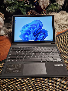 Microsoft Surface Pro 7 Plus (1 foto / 9)