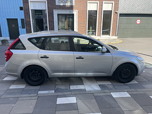 Kia ceed 1.6 93kW автомат (5 фото из 10)