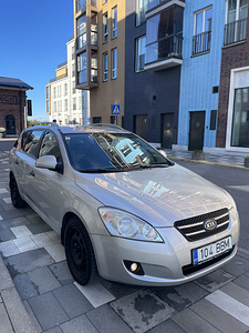 Kia ceed 1.6 93kW автомат (6 фото из 10)