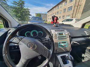 Toyota korolla verso lpg (6 фото из 8)