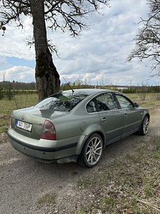 Volkswagen passat 1.9 96kw (3 foto / 5)