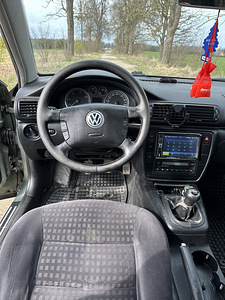 Volkswagen passat 1.9 96kw (5 foto / 5)