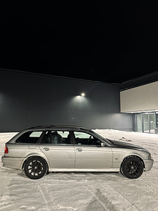 BMW 525i 141kw manuaal 2001a. (5 foto / 7)