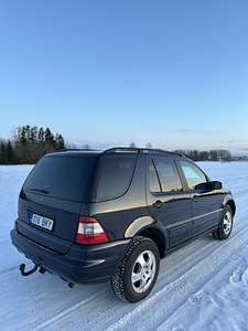 MERCEDES-BENZ ML 270 CDI (3 foto / 9)