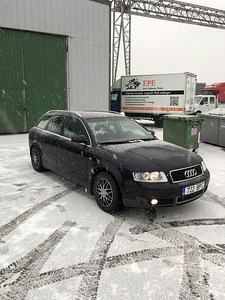 Audi a4 1.8 turbo (4 foto / 7)