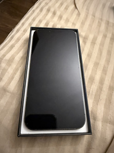 iPhone 13 pro max 256 gb (2 фото из 3)
