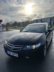 Honda accord (1 foto / 5)