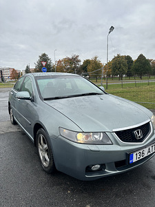 Honda accord (2 foto / 10)