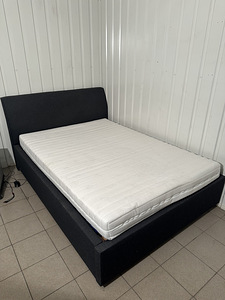 Voodi koos madratsiga 154x228 (paksust puidust) (1 foto / 1)