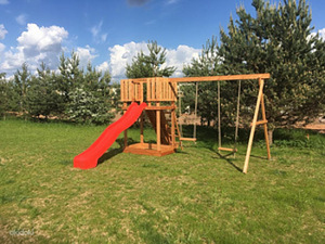 Игровая площадка (2 фото из 3)