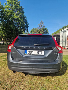 Volvo V60 summum 2.0 d4 120kw (5 foto / 8)