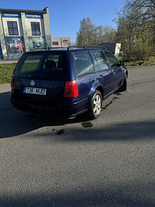 Volkswagen Golf Variant (9 foto / 11)