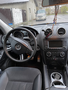 Mercedes ML 320d (9 foto / 10)