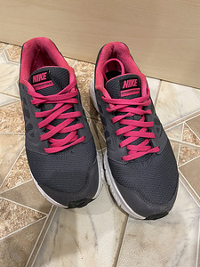 Tossud nike 36 suurus (2 foto / 5)