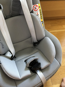 Автокресло maxi Cosi (4 фото из 4)