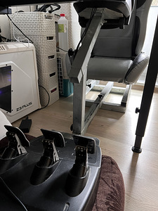 Комплект Logitech G920 с креслом