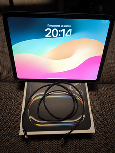 Apple iPad Pro 11 tolli M4 WiFi 256 GB tahvelarvuti (1 foto / 2)