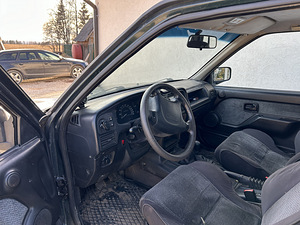 Opel frontera 2.5 TDS 85kw (4 foto / 7)
