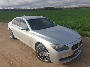 BMW 730 180kw 2010 (10 foto / 10)