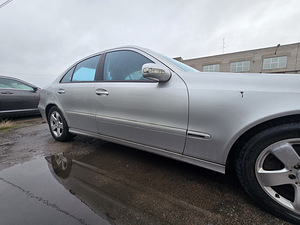 Mercedes-Benz w211 2.6i manual (7 foto / 8)