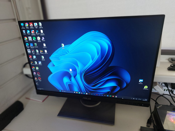 Asus ProArt PA248QV 24.1" (16:10, IPS) — Nagu uus / Karbis