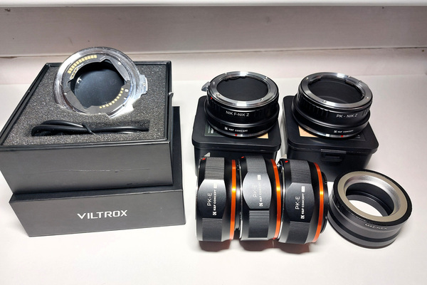 Sony, Nikon, Pentax adapterid