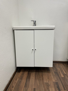 Kraanikauss koos kapi ja segistiga Ikea TVÄLLEN/ENHET (2 foto / 5)
