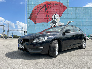 Volvo V60 (1 фото из 13)
