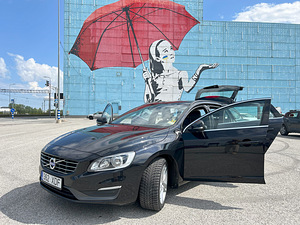 Volvo V60 (3 фото из 13)